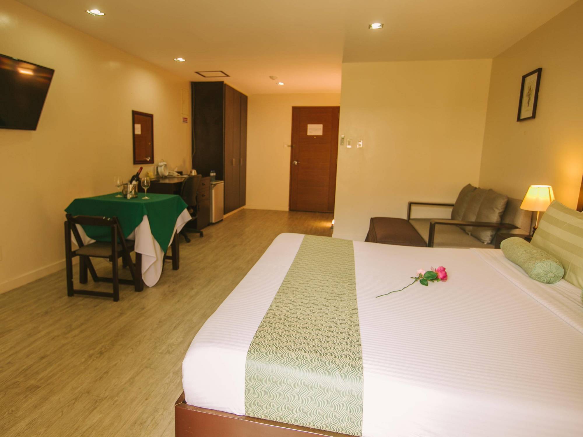 Subic Coco Hotel Olongapo Eksteriør billede