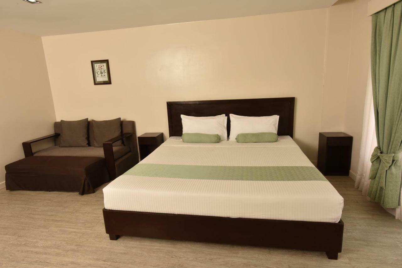 Subic Coco Hotel Olongapo Eksteriør billede