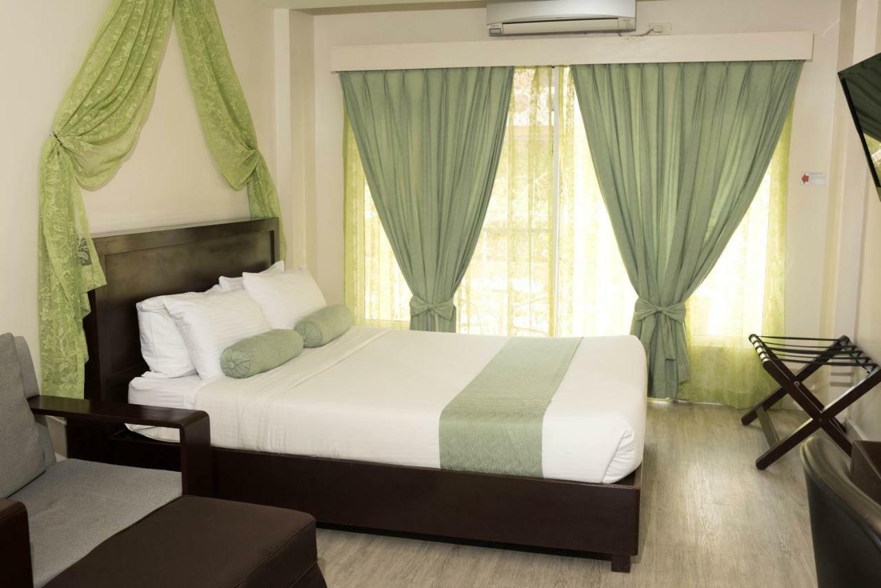 Subic Coco Hotel Olongapo Eksteriør billede